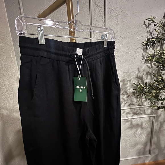 NEW WITH TAGS! Halara Small Tall Women's Black Wide Leg Casual Pants - Picture 3 of 4